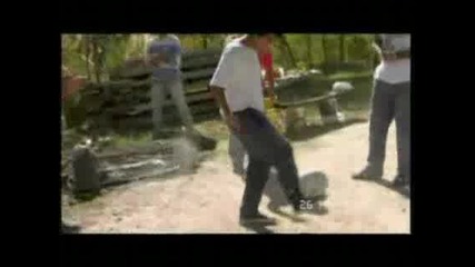 Изстрел с футболната топка . Смях 