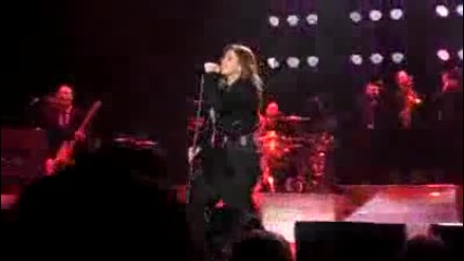 Kelly Clarkson Miss Independent Live Cedar Park, Austin, Texas November 2, 2009 
