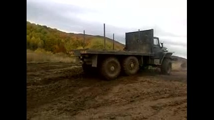 урал силна машина.