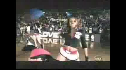 Chrstina Aguilera - Fighter Nba 2003