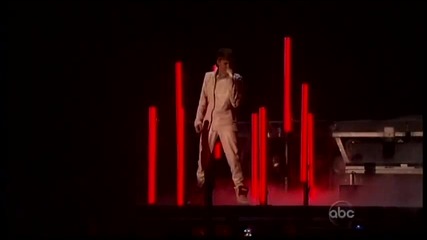 Оново направи невероятно шоу !! Justin Bieber - Mistletoe ( Ama's )