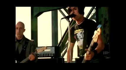 Simple Plan - Welcome To My Life ( Official Video) + Превод
