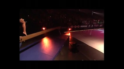Ashley Tisdale - Crank It Up Live (hq) +шоу на лед и гимнастика 