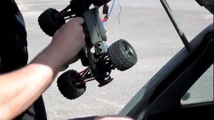 Traxxas 1 - 16 E - Revo Vxl 4s Lipo Test Run 