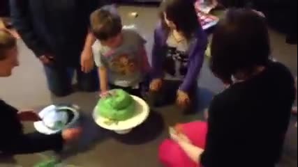 Mum drops cake