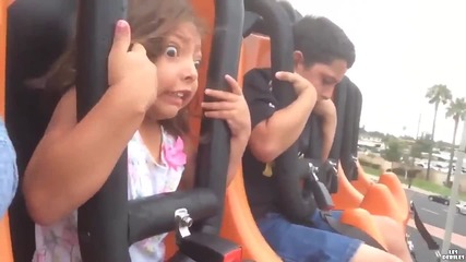 Реакцията на малко момиче, което се страхува