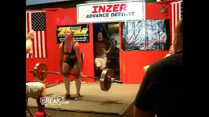 Lady Vomits Dead Lifting 424 lbs - Weightlifter Fail 