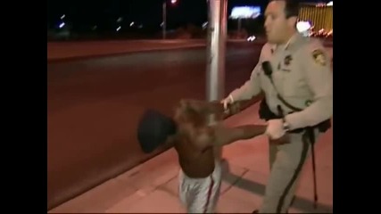 Това е най - смешният арест в Лас Вегас , който някога ще видите !
