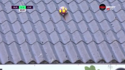 Къде Тибо Куртоа скри топката в мача с Бърнли