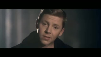 Professor Green (ft. Emeli Sande) - Read All About It