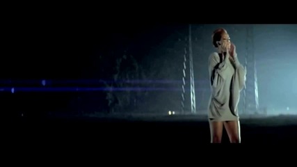 Rihanna - Russian Roulette *hd*
