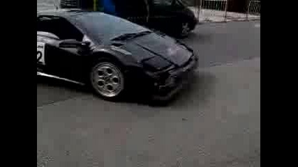 Смешна Катастрофа С Lamborghini Diablo