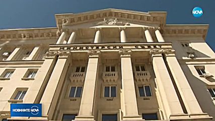 Премиерът и военният министър - на посещение в Косово