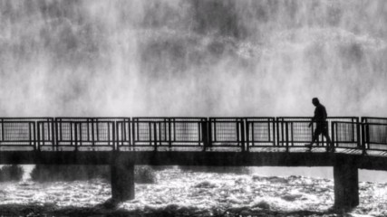 Elvis Presley - Bridge Over Troubled Water - Мост над буйната вода