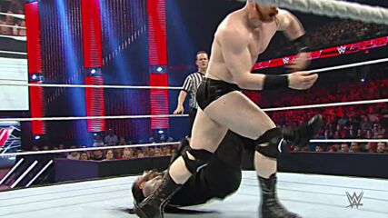 Roman Reigns vs. Sheamus: Raw, July 6, 2015 (Full Match)