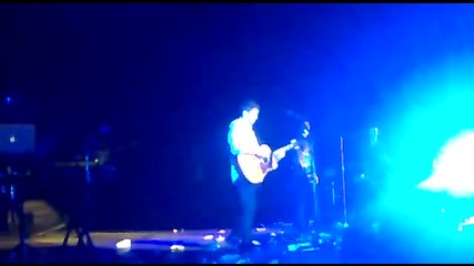 Jonas Brothers - Lovebug (08.11.12_moscow, Russia)