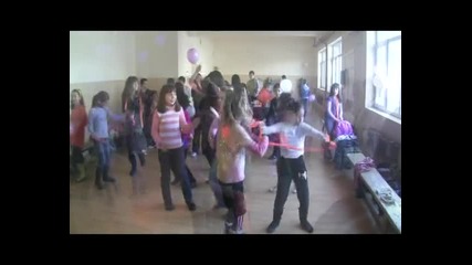 Весели звънчета 6 
