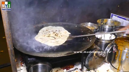 Бърза Храна на улицата в Мумбай - Veg Noodles Frankey - Chenmai Road - Mumbai Street Food