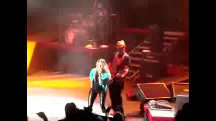Fergie Feat. Slash - Barracuda[live2008]