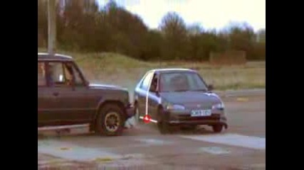 Джип Помита И Размазва Honda Civic (crash Test)