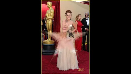 Miley Cyrus - със сладка бяла рокля 
