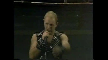 Judas Priest - Living After Midnight