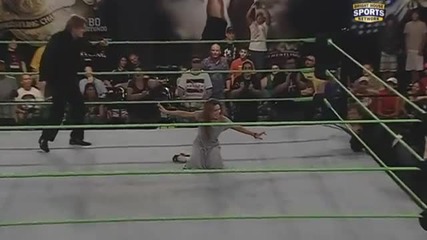 Dean Ambrose attacks William Regal - Fcw 30/10/11