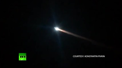 Обект приличащ на метеорит озари небето над Източна Русия