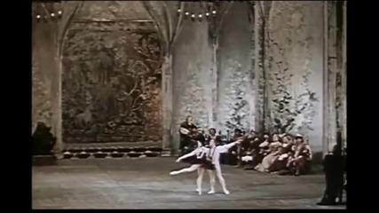 Maya Plisetskaya - N. Fadeyechev Black Swan Part 1 2 1957 