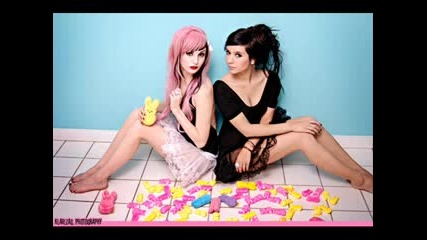 Audrey Kitching X3