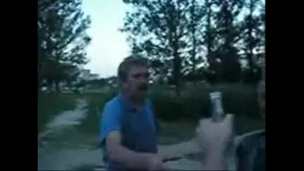 Руснак изпива бутилка Водка за 12 секунди!