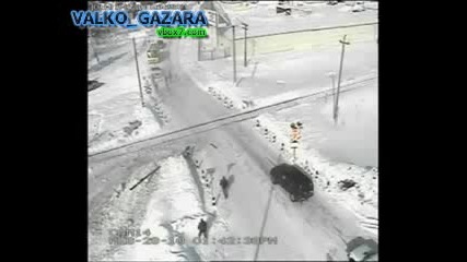 Влак помита автобус 