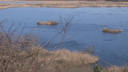 Езеро се превърна в ледено огледало