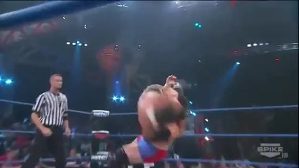 Samoa Joe - Snap Scoop Powerslam