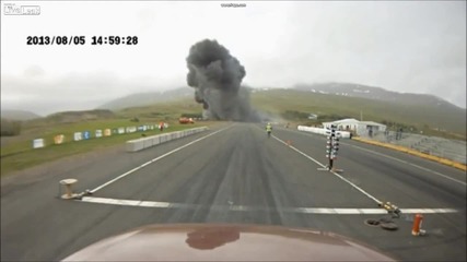 Самолет се разбива на драгписта в Akureyri, Исландия