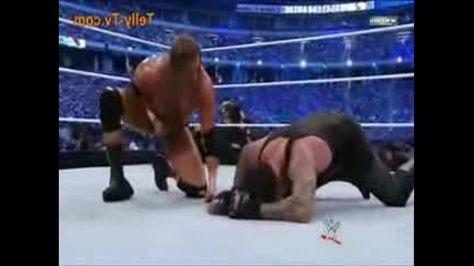 Wrestlemania 27 Triple H vs Undertaker No Holds Barred Part 4/5 (hq) 