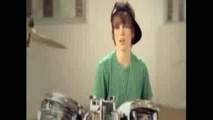 Justin Bieber playing the drums - Mtv Artist Of The Week - Live 