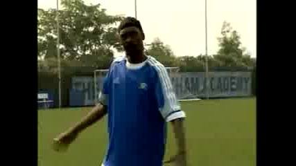 David Beckham Soccer School - Teaching Snoop Dogg And Kids To Play Football