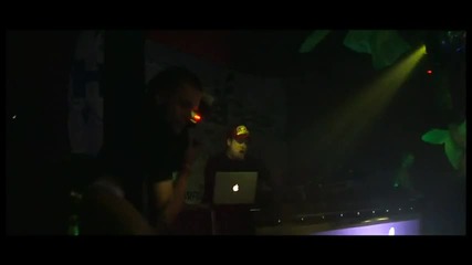 Alex M.o.r.p.h. ft. Michael - Wanna Be (official, 2010) 