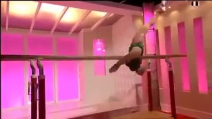 Баба прави гимнастика