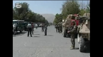 Седем души бяха убити при атентат край щаба на Исаф в Кабул
