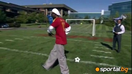 Снуп Дог показва футболни умения при дузпите