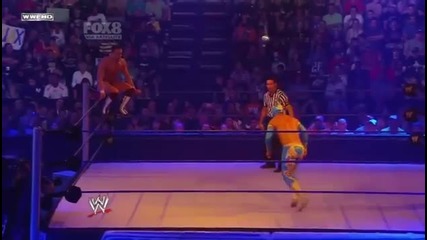 Sin Cara vs Daniel Bryan (with Chavo Guerrero) - Wwe Smackdown