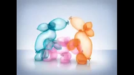 Реклама на презервативи Durex с различни цветове 