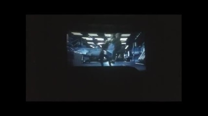 Коравата битка между Тор и Хълк във филма Отмъстителите (2012)