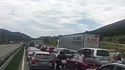 "Моята новина": Километрични опашки на сръбско-българската граница