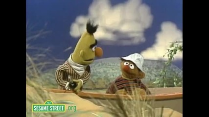 Sesame Street Bert and Ernie Fish Call 