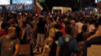 Ето как протестите на Орлов мост са свързани с финансови интереси на btv