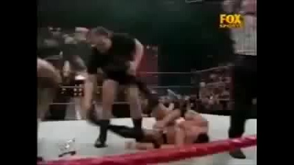Raw Is War - Скалата и Рикиши срещу Трите Хикса и Грамадата