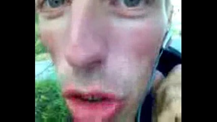 Зъбат Руснак Пее Руска Песен.avi
